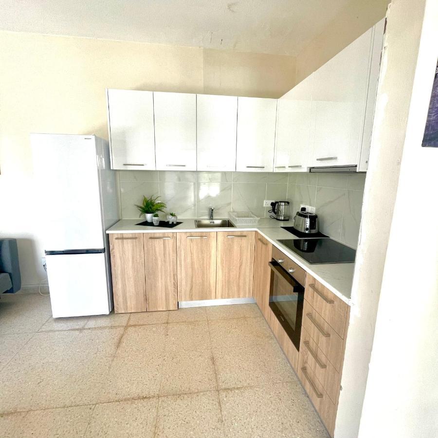 Merika Complex 1 Перволия Екстериор снимка