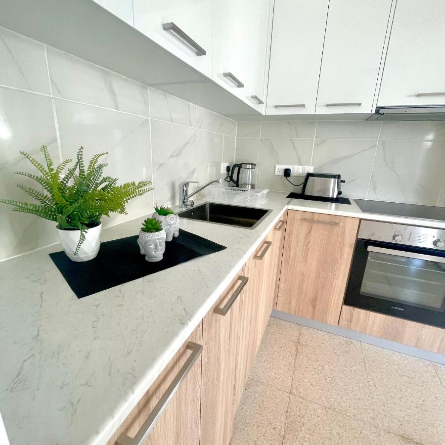 Merika Complex 1 Перволия Екстериор снимка